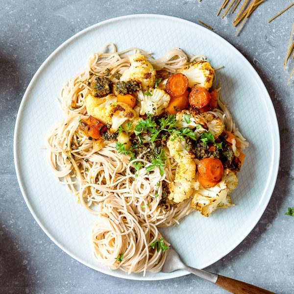 Spaghetti with roasted cauliflower, carrot and pesto